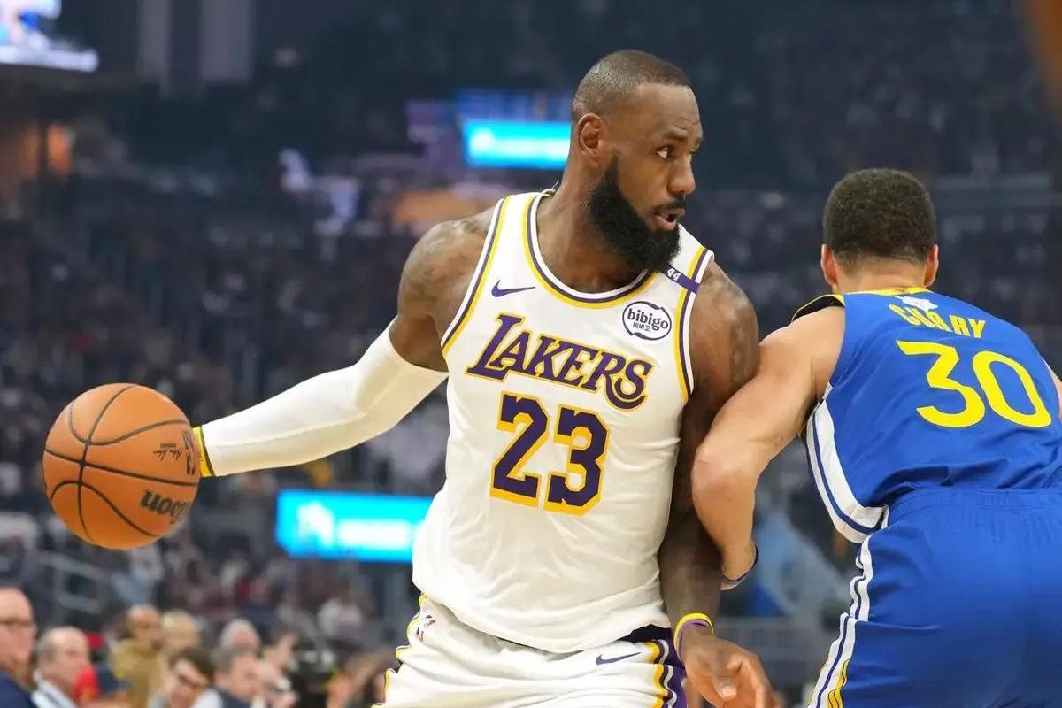 开云-詹姆斯焦点对战，Faker与80激战TES分钟，夺冠胜负难料！-开云