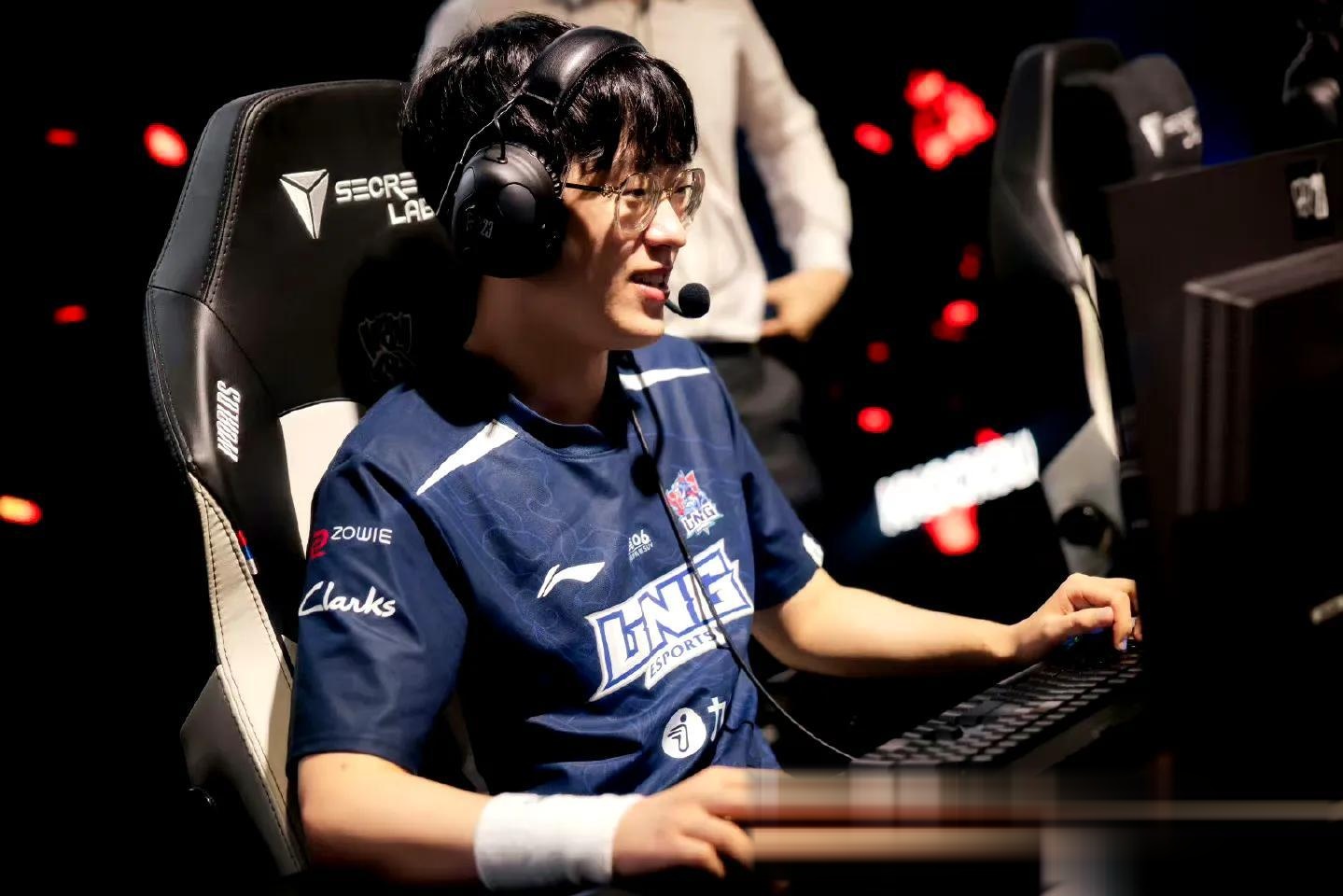 开云中国官网下载-Scout迎来三赛季出色发挥，热火观众热烈欢呼！全场沸腾不已-开云中国官网下载