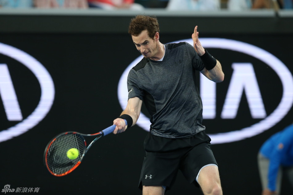 开云APP-穆雷重返赛场，晋级下一阶段首场状态出色，拜仁观众沸腾！再创辉煌时刻-开云APP